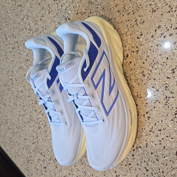 New Balance Men's Fresh Foam X 1080 V13 Running Shoe.. NWOT.. BOX.. M1080L13 - Picture 1 of 11